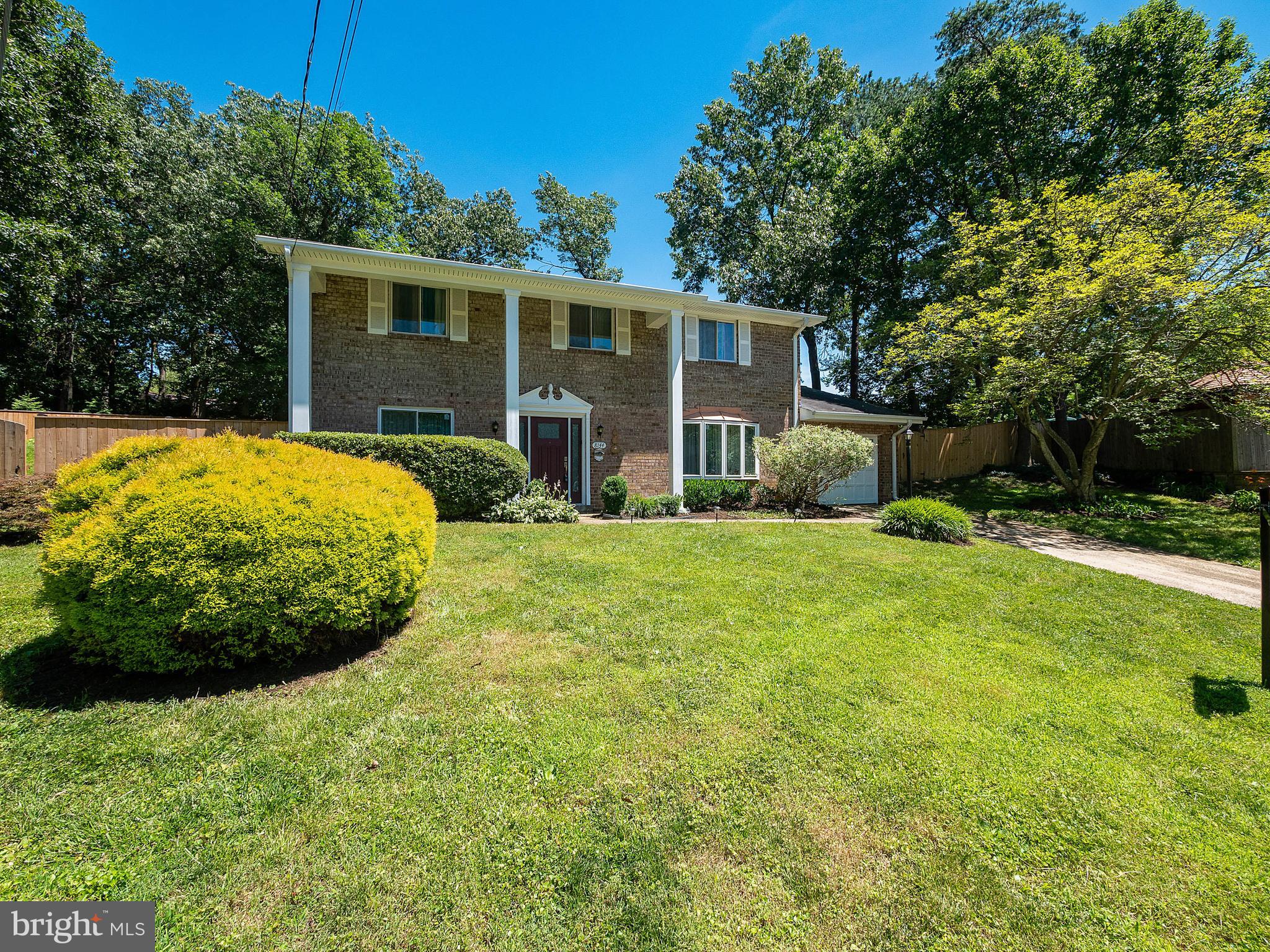 8144 Edmonton Court Springfield, VA 22152 - Photo 3 of 41 Gallery Image 3