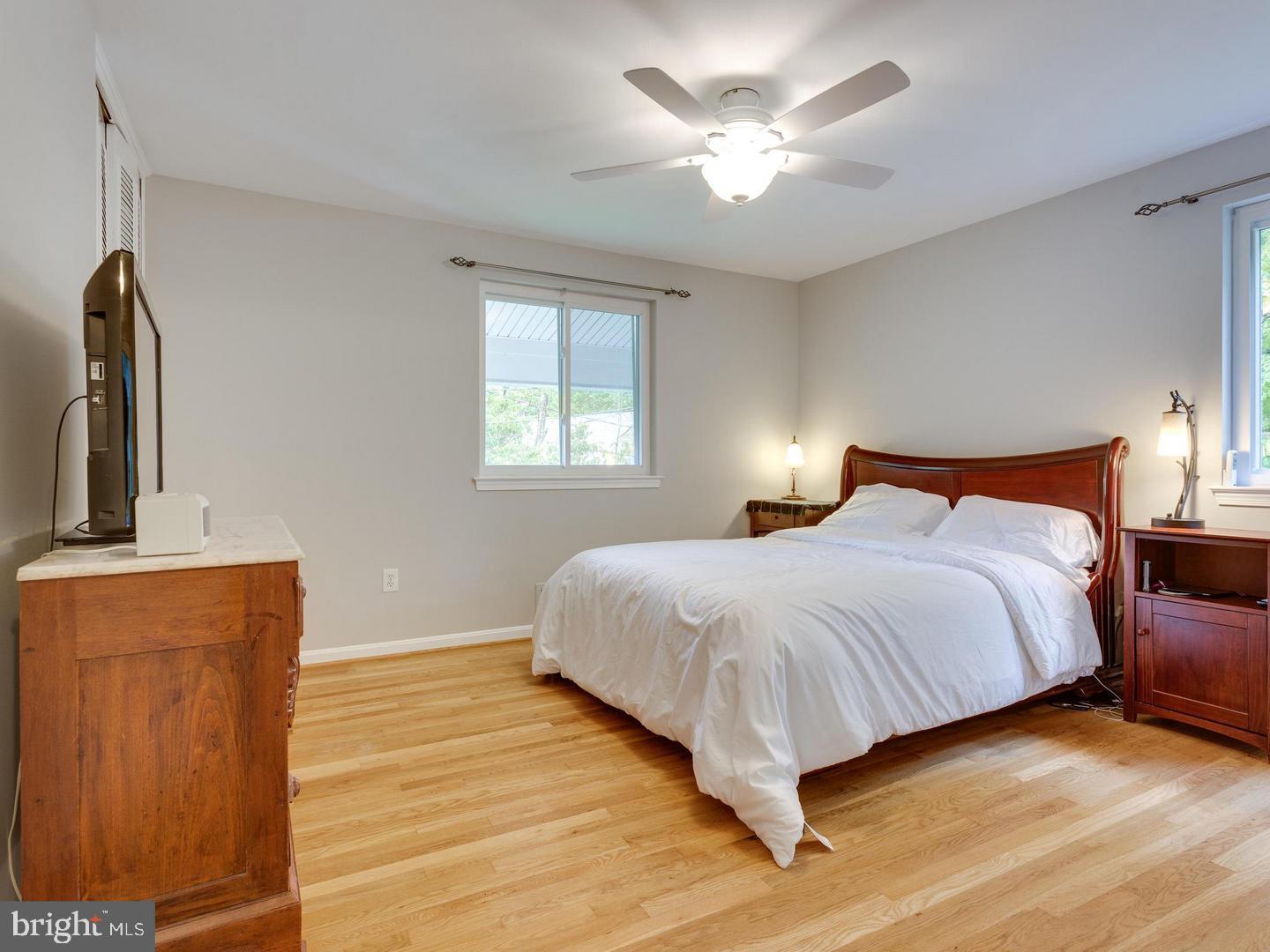 8144 Edmonton Court Springfield, VA 22152 - Photo 21 of 41 Gallery Image 21