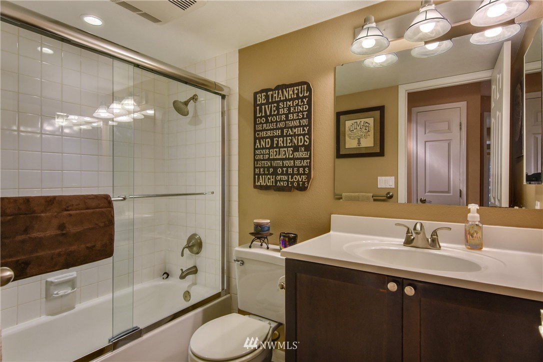 22131 5th Drive Southeast Bothell, WA 98021 - Photo 13 of 20
