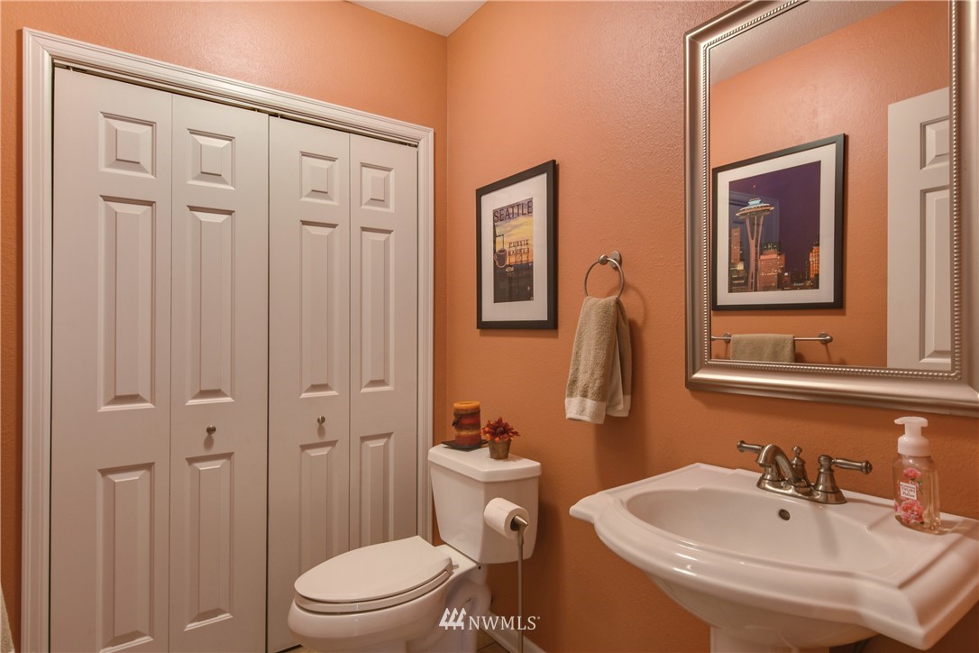 22131 5th Drive Southeast Bothell, WA 98021 - Photo 14 of 20