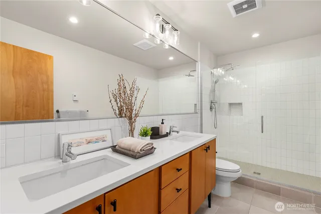 $824,000 | 2273 14th Avenue West, Seattle, WA 98119