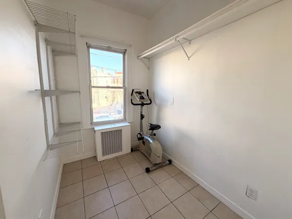 a view of utility room