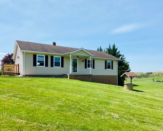 2905 Barterbrook Road Staunton, VA 24401 - Photo 1 of 33 a front view of a house with garden