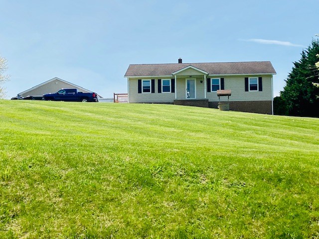 2905 Barterbrook Road Staunton, VA 24401 - Photo 3 of 33 a front view of a house with a garden