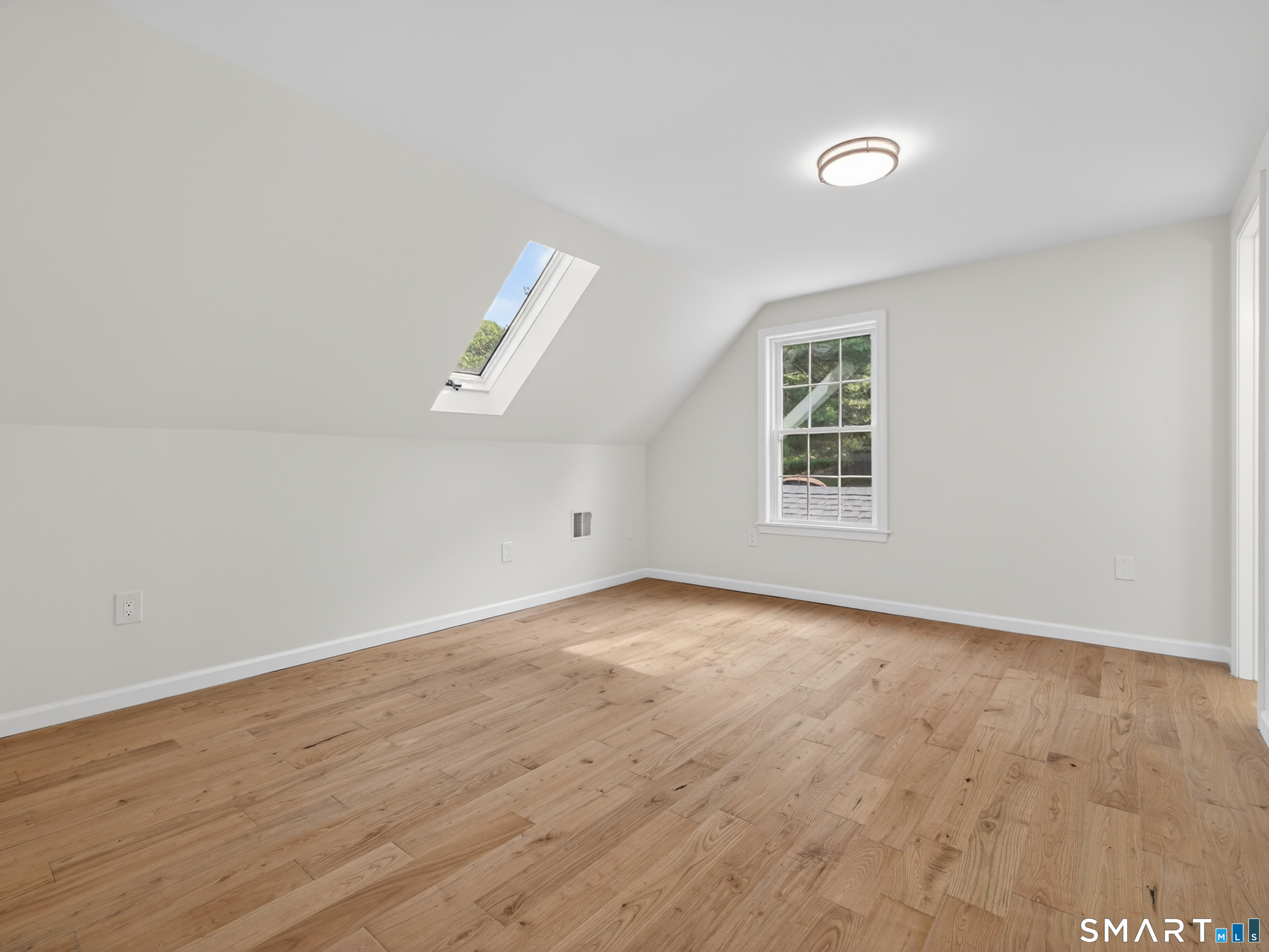 205 Flanders Road East Lyme, CT 06357 - Photo 22 of 39