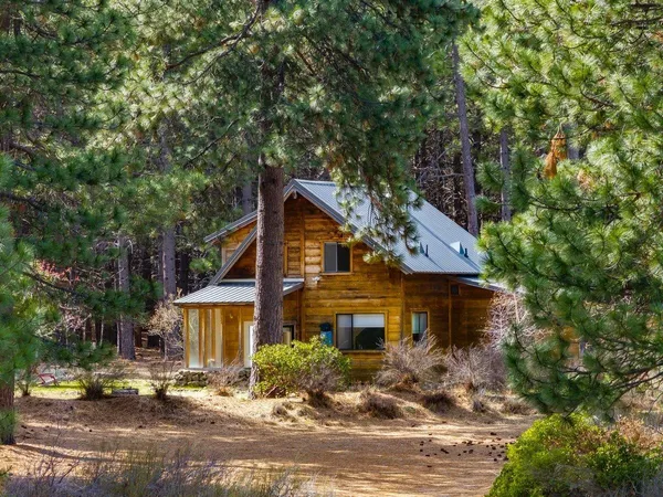 $347,000 | 6809 Linville Drive, Weed, CA 96094