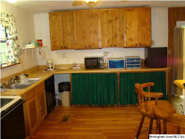1784 Kimberly Road Sylacauga, AL 35151 - Photo 4 of 15
