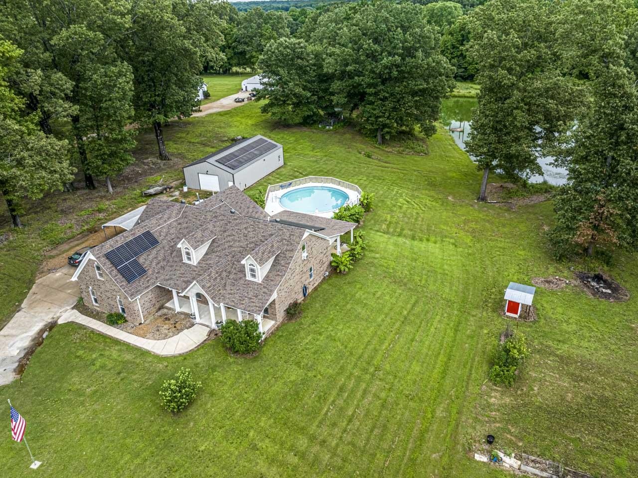 516 Egypt Road Munford, TN 38058 - Photo 7 of 40 a view of a golf course with a garden