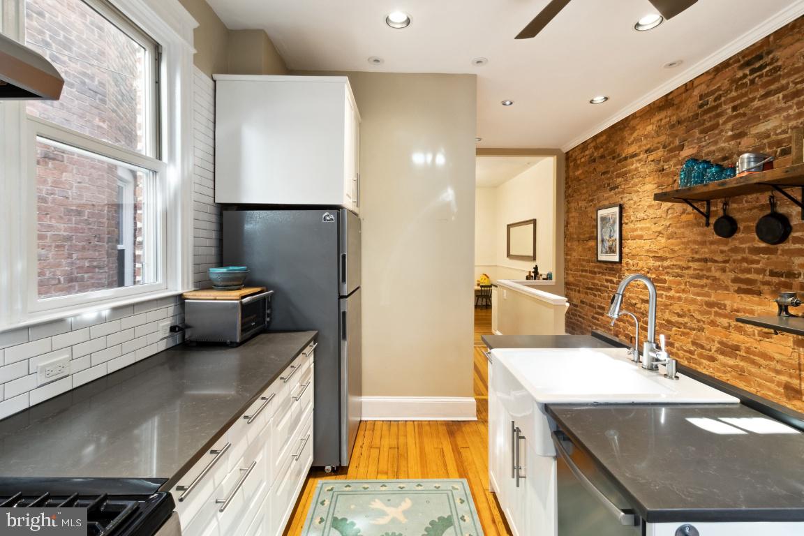 3010 Abell Avenue Baltimore, MD 21218 - Photo 18 of 48