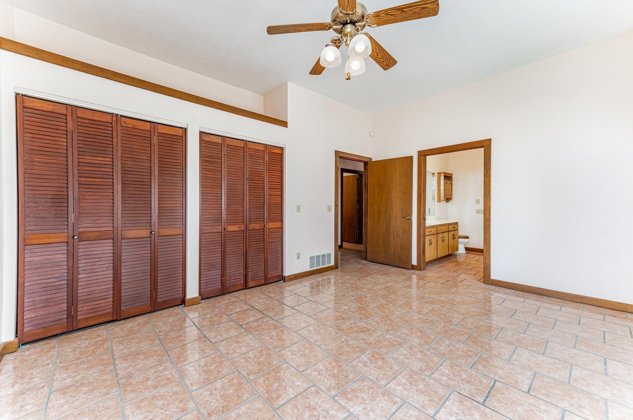 832 North Essex Heights Road Halstead, KS 67056 - Photo 18 of 36