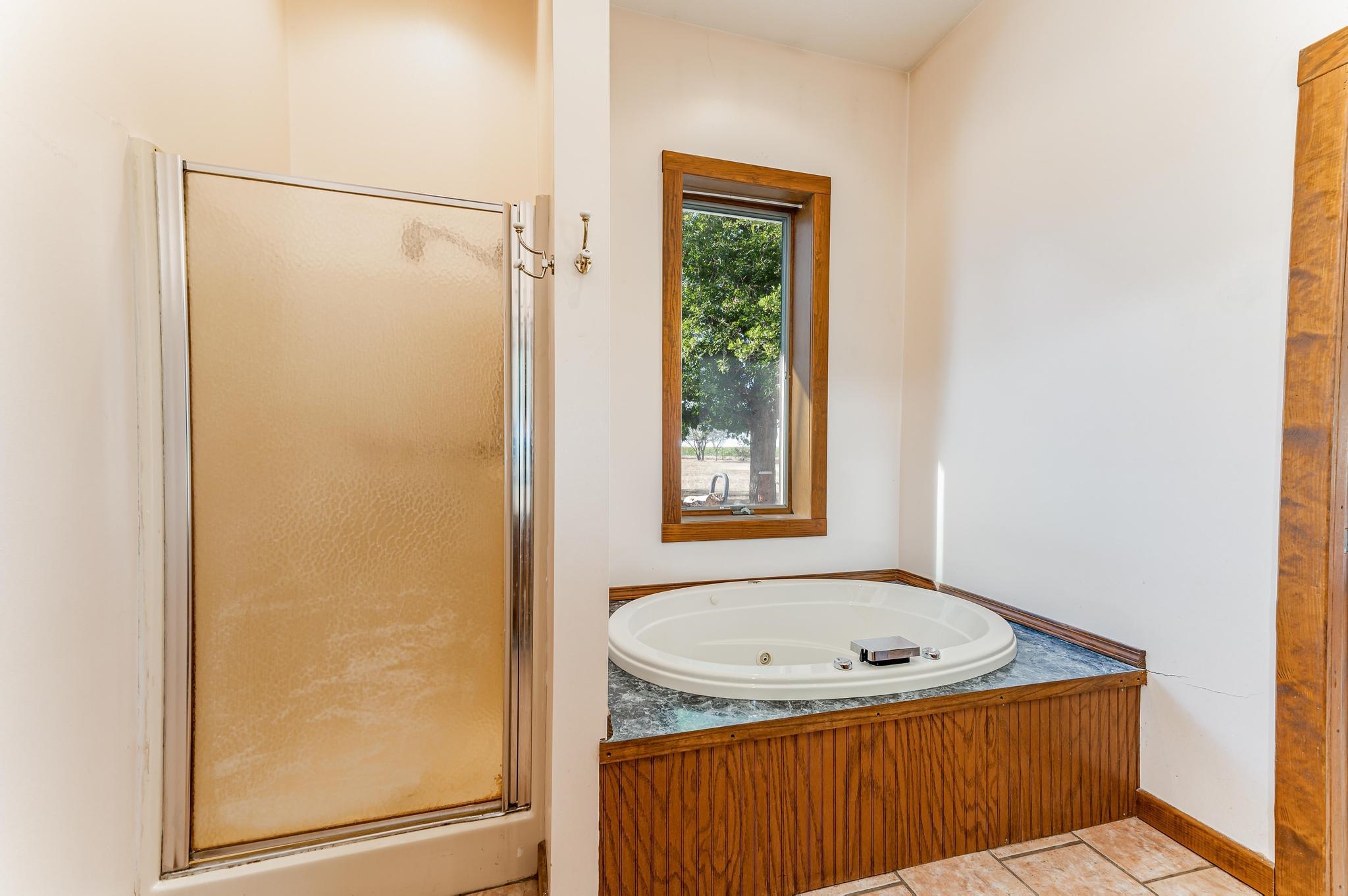 832 North Essex Heights Road Halstead, KS 67056 - Photo 20 of 36