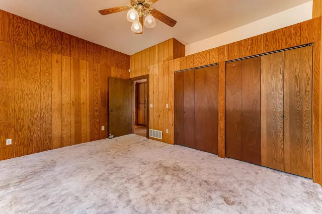 $595,000 | 832 North Essex Heights Road, Halstead, KS 67056