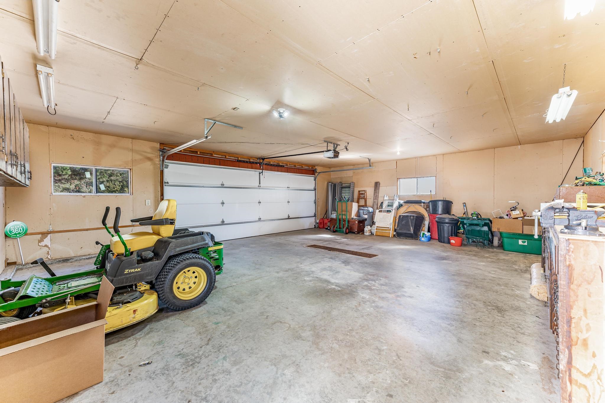 832 North Essex Heights Road Halstead, KS 67056 - Photo 24 of 36