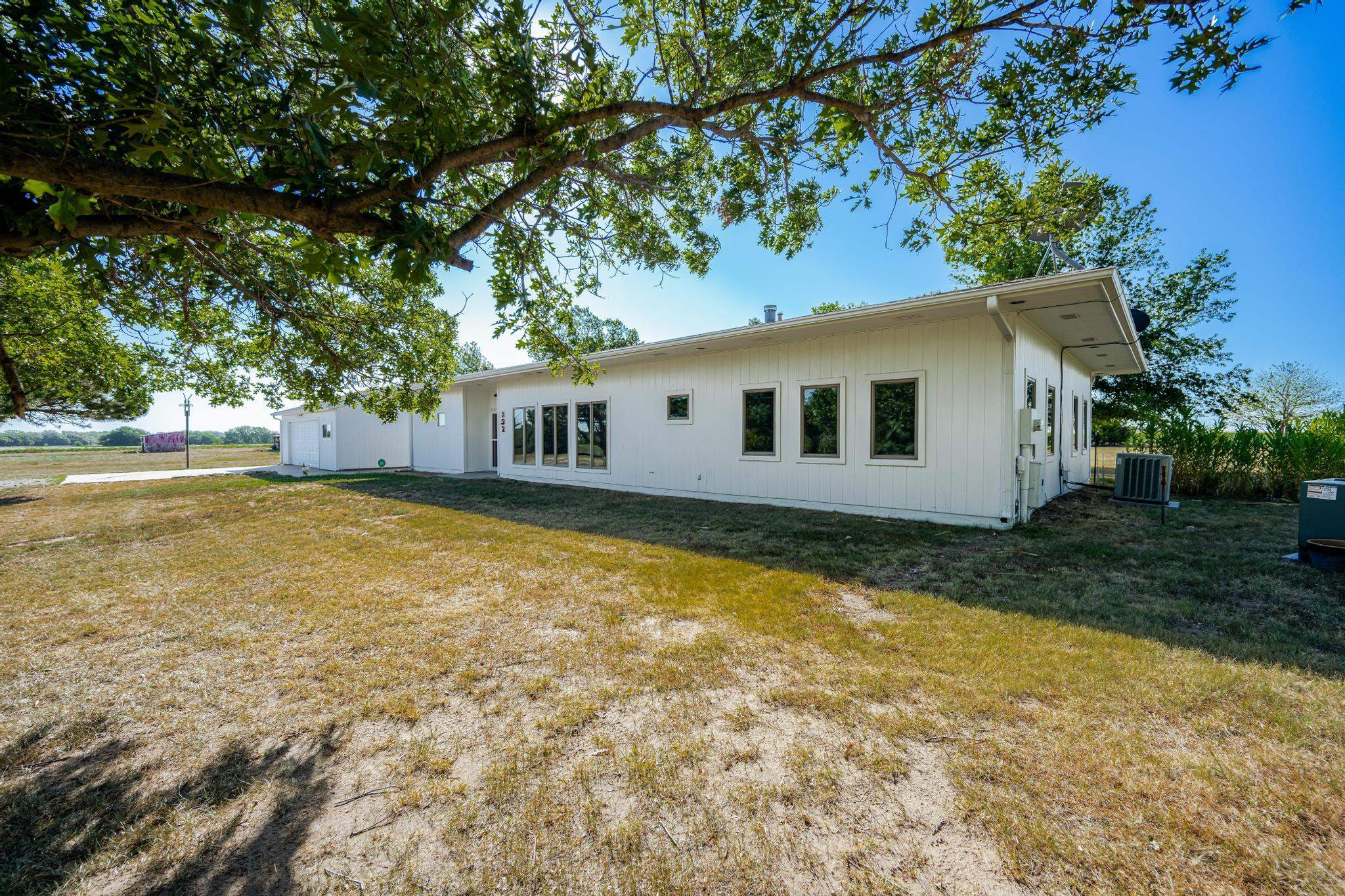 832 North Essex Heights Road Halstead, KS 67056 - Photo 34 of 36