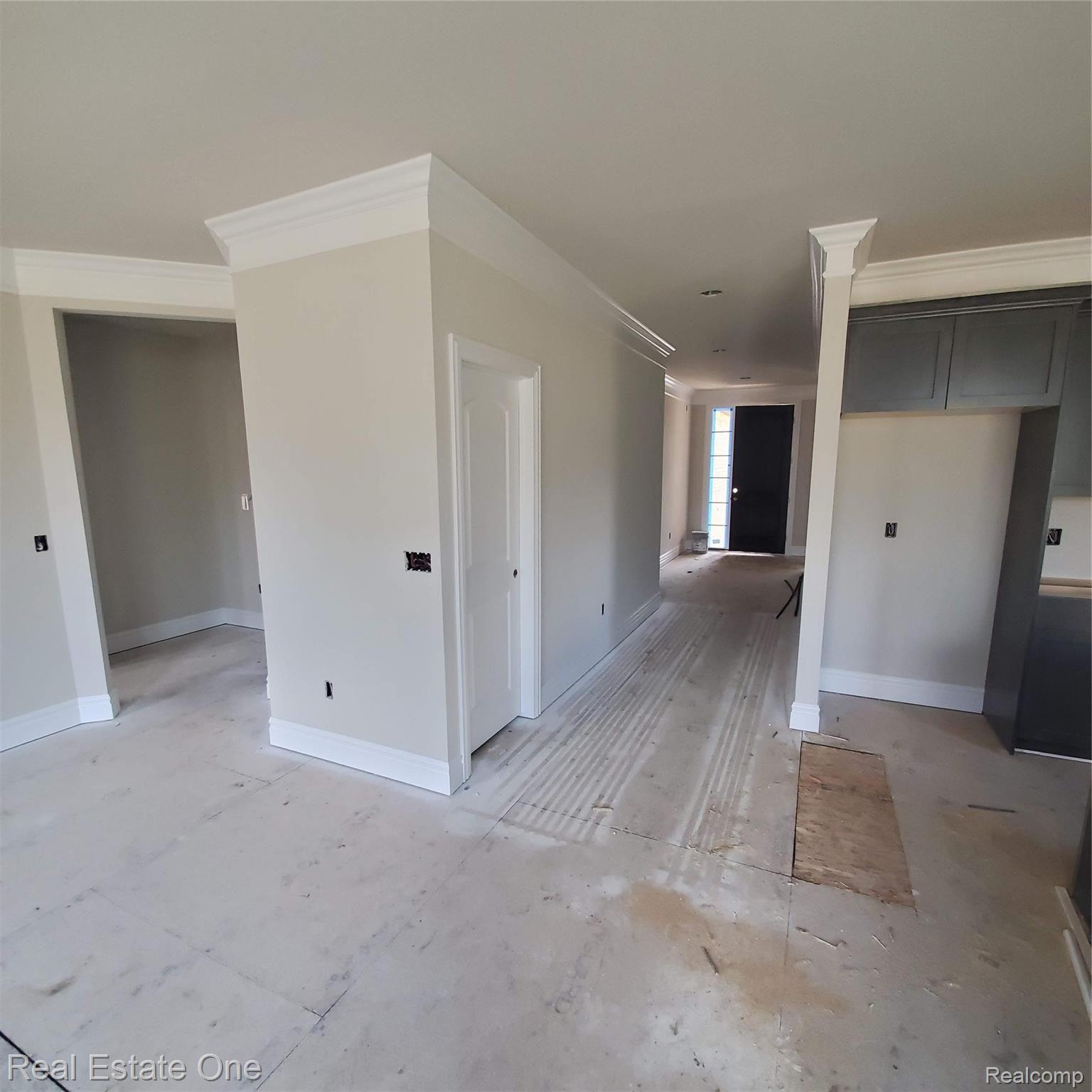 3103 Bathurst Avenue Rochester, MI 48309 - Photo 14 of 17 20210311_142835.jpg