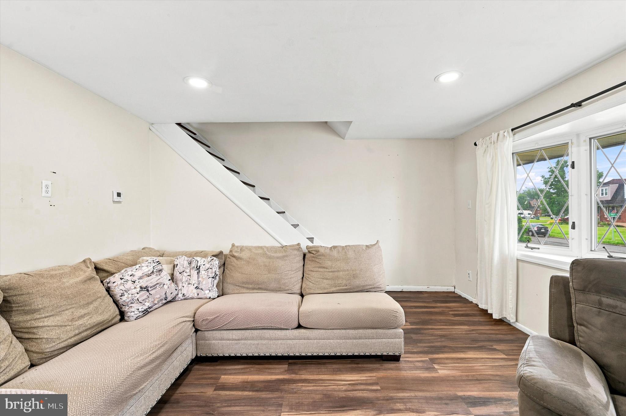 1403 Parklane Road Swarthmore, PA 19081 - Photo 4 of 25