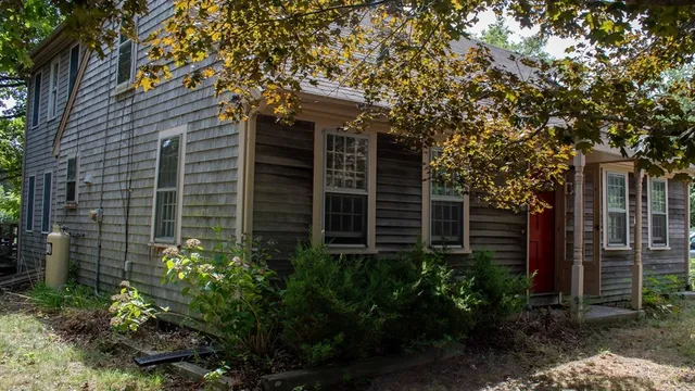 a view of a pathway of the house