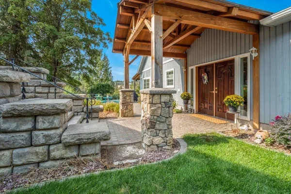 $925,000 | 15717 East Cooper Road, Mead, WA 99021