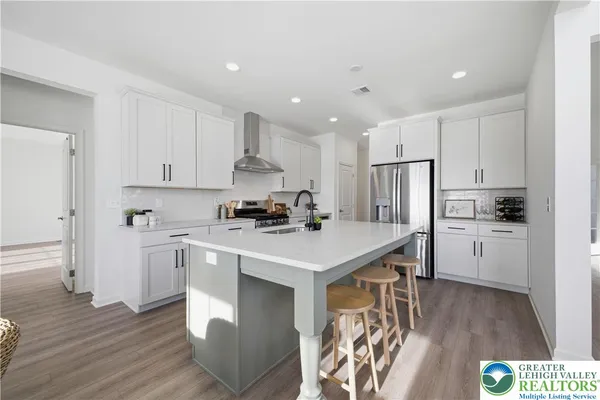 $824,900 | 4780 Farrcroft Drive, Unit 113, Easton, PA 18040