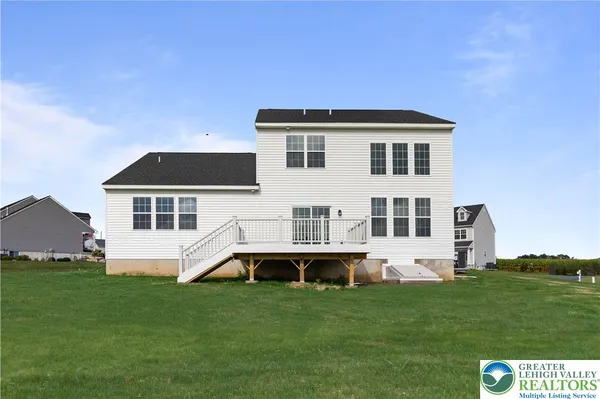 $824,900 | 4780 Farrcroft Drive, Unit 113, Easton, PA 18040