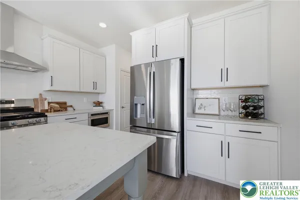 $824,900 | 4780 Farrcroft Drive, Unit 113, Easton, PA 18040