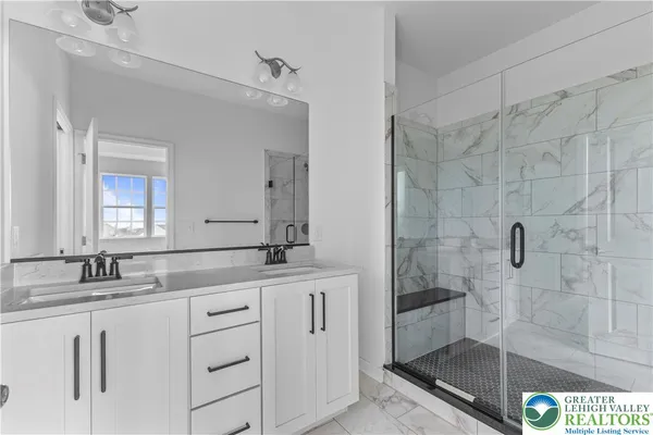 $824,900 | 4780 Farrcroft Drive, Unit 113, Easton, PA 18040