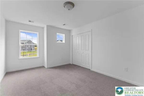 $824,900 | 4780 Farrcroft Drive, Unit 113, Easton, PA 18040