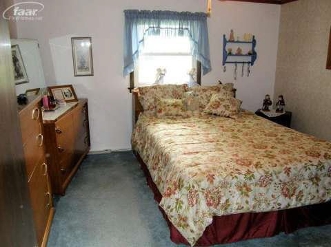 7093 Sheridan Road Flushing, MI 48433 - Photo 8 of 14 20419574-7.JPG