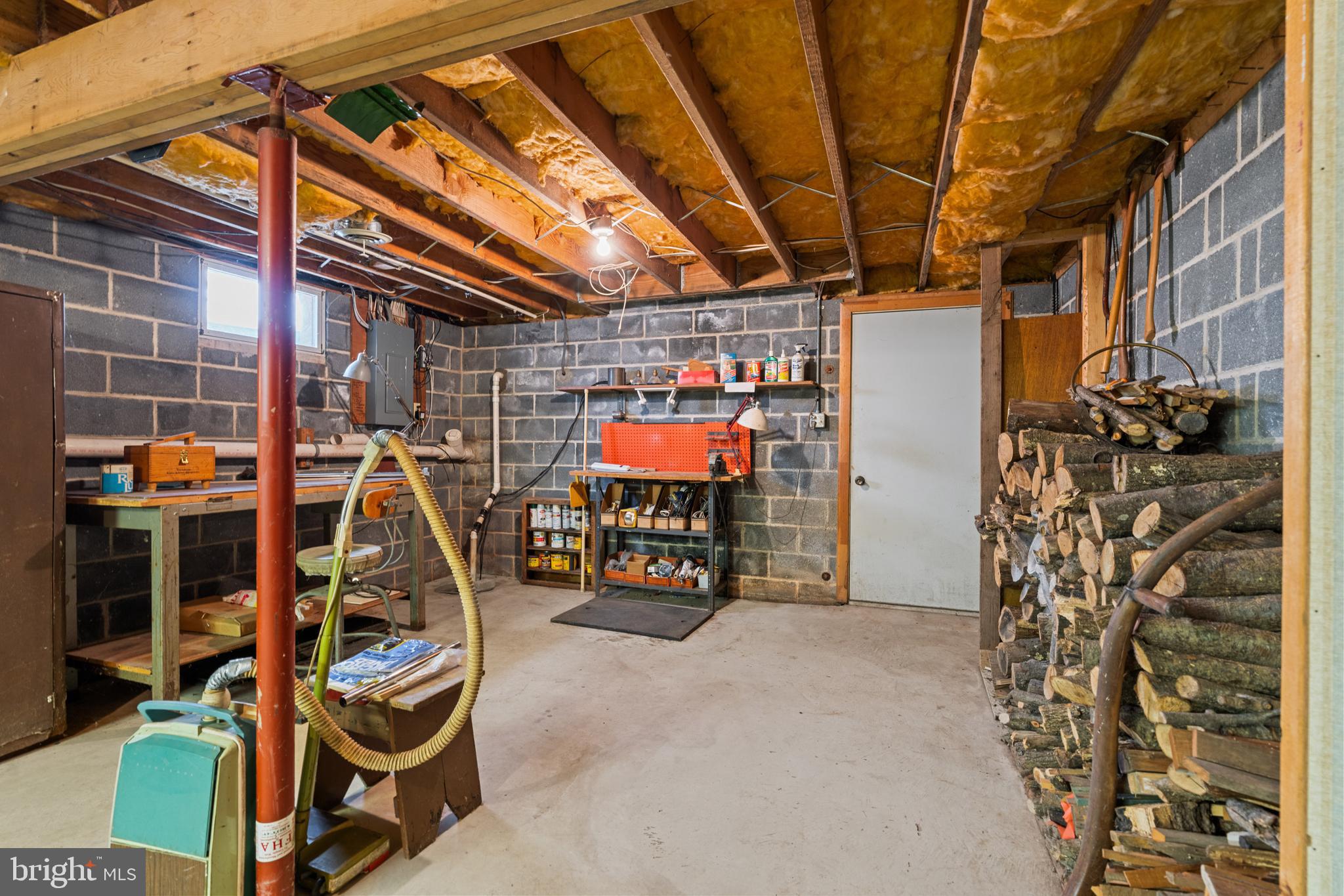 118 Middle Creek Road Gilbertsville, PA 19525 - Photo 39 of 108 a view of a room with gym equipment