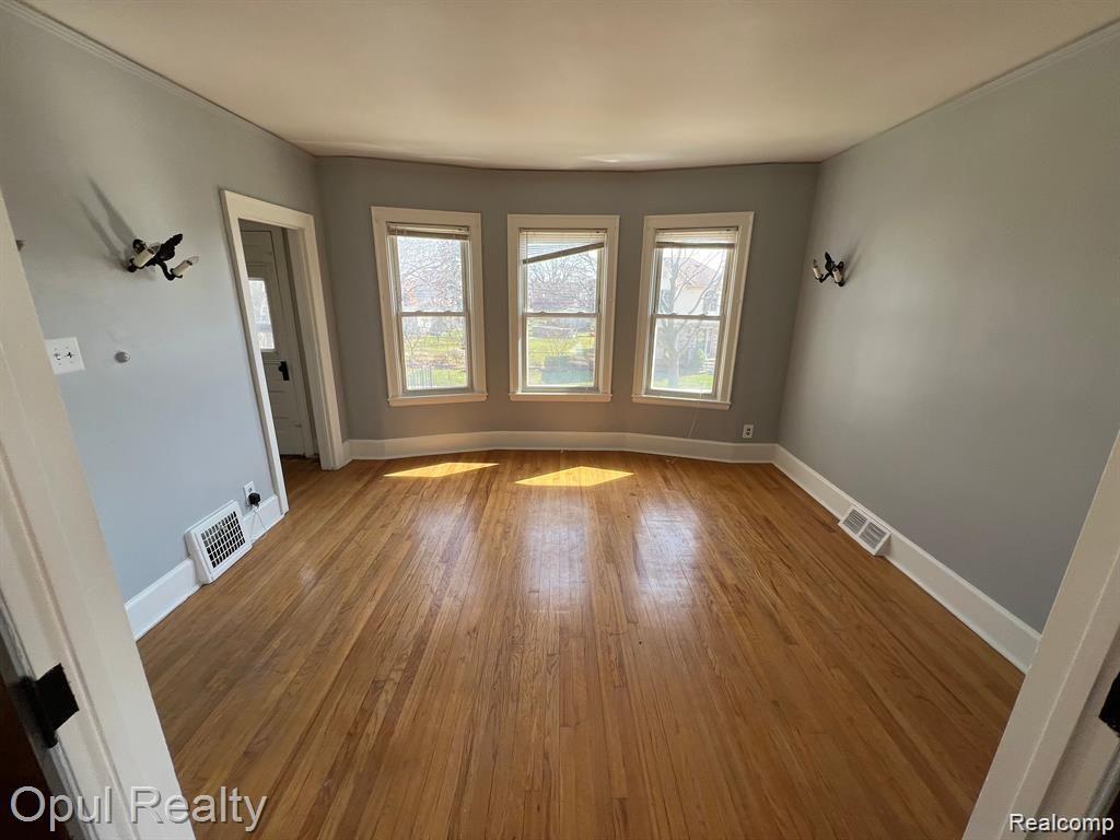 6525 Ternes Dearborn, MI 48126 - Photo 5 of 15