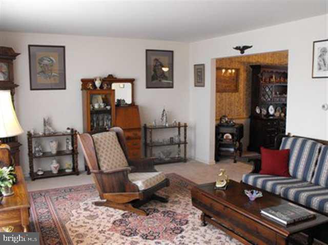 5 Burgners Mill Road Carlisle, PA 17015 - Photo 6 of 25 Gallery Image 6