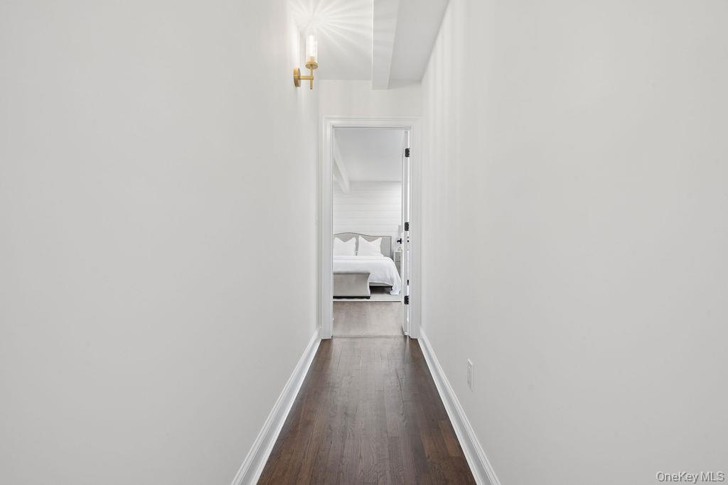 80 Oak Road Bayport, NY 11705 - Photo 15 of 31 master hallway