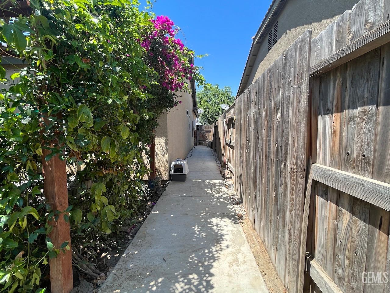 Undisclosed Address Bakersfield, CA 93307 - Photo 22 of 27