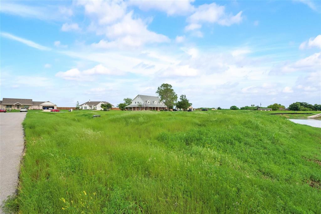 5258 Albert Court Krum, TX 76249 - Photo 3 of 4