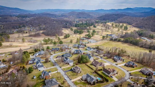 $539,900 | 115 Wedgewood Circle, Elizabethton, TN 37643