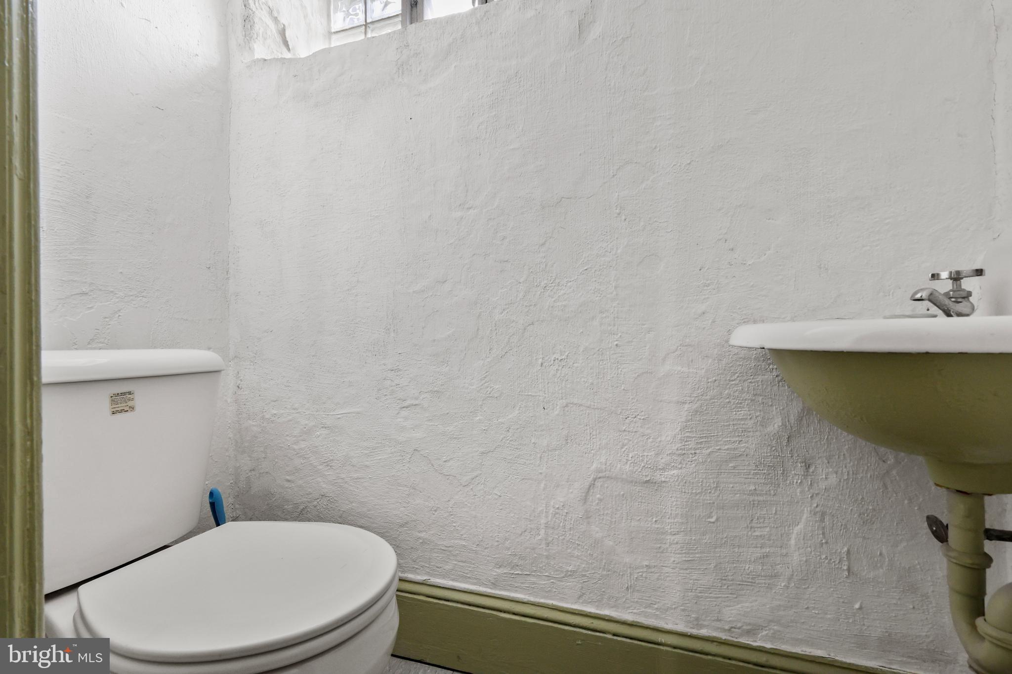 1064 Allengrove Street Philadelphia, PA 19124 - Photo 30 of 34 Basement BR