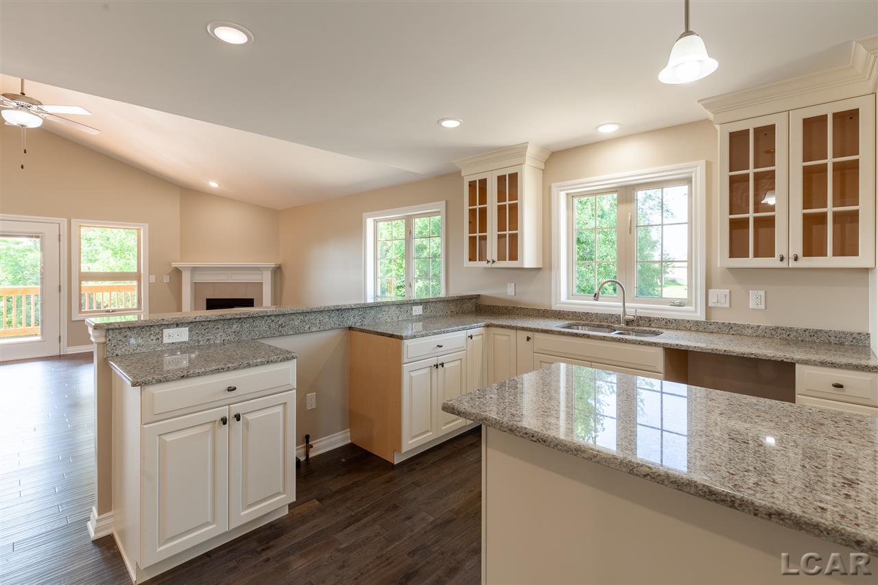 1039 Ridgeview Drive, Unit 20 Tecumseh, MI 49286 - Photo 6 of 25 Gallery Image 6
