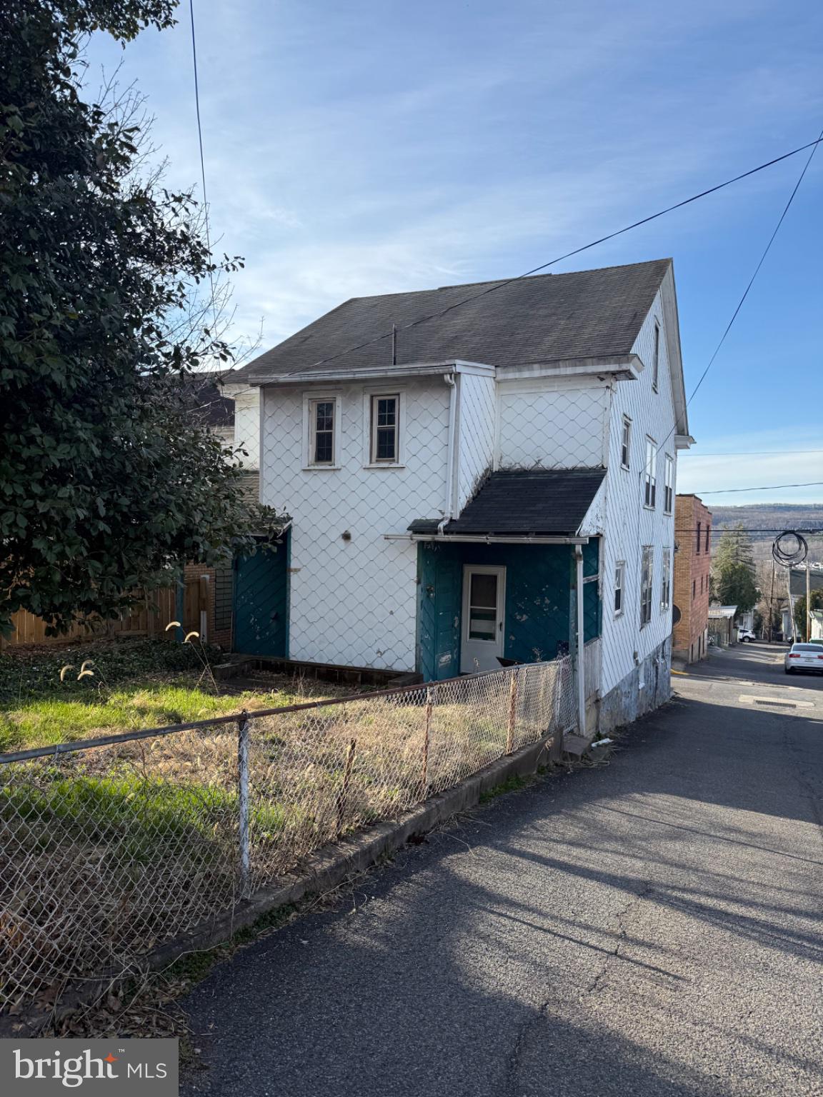 619 East Packer Street Shamokin, PA 17872 - Photo 3 of 3 Charming fixer-upper with potential.