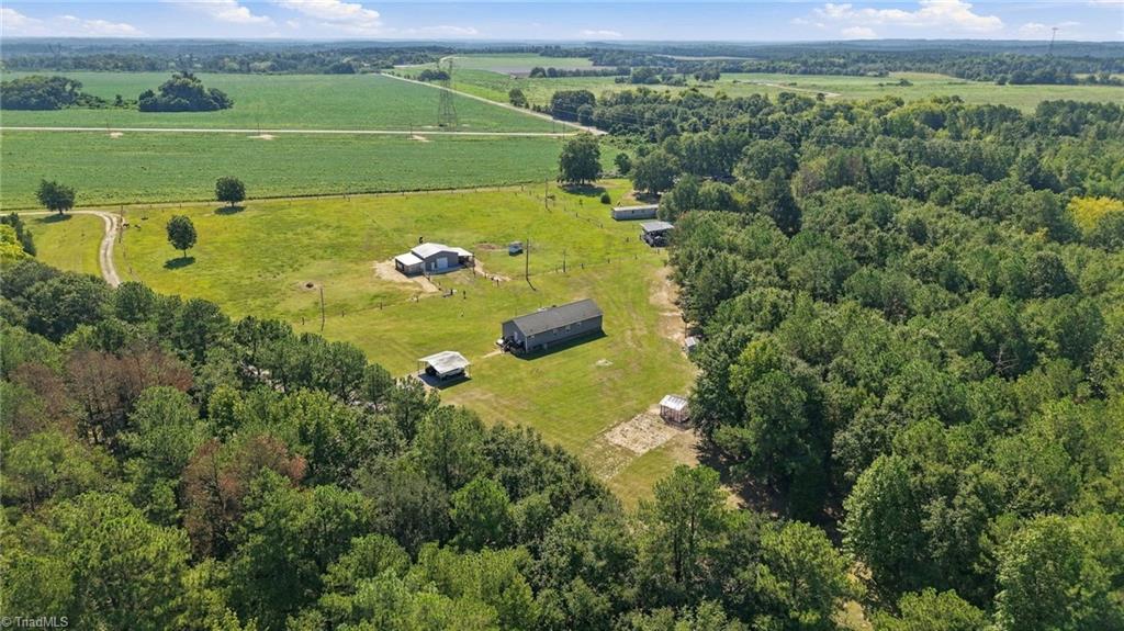 139 Horseshoe Road Rockingham, NC 28379 - Photo 8 of 49 Gallery Image 8