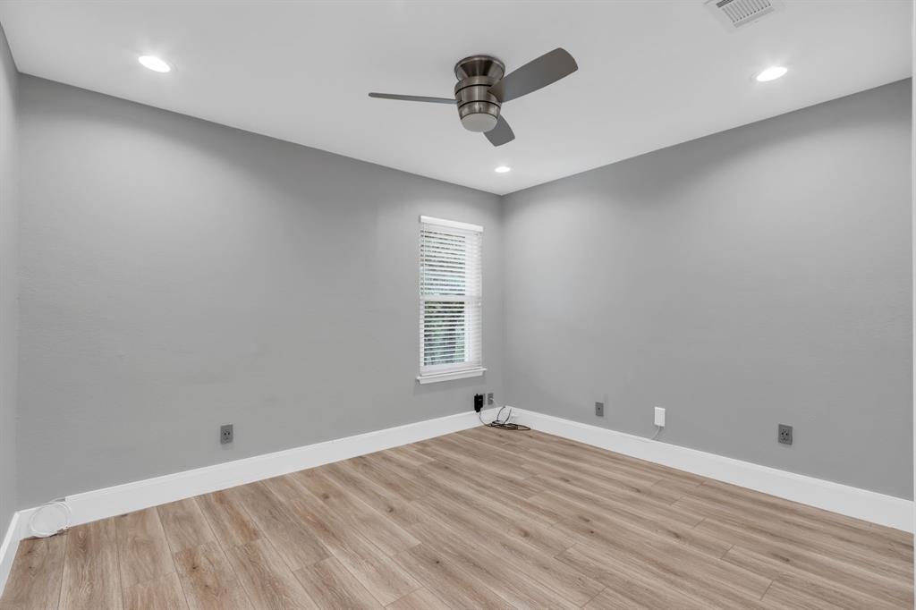 1424 Hampton Road Grapevine, TX 76051 - Photo 22 of 30