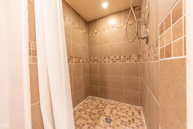 $259,900 | 902 18th Street, Columbus, IN 47201