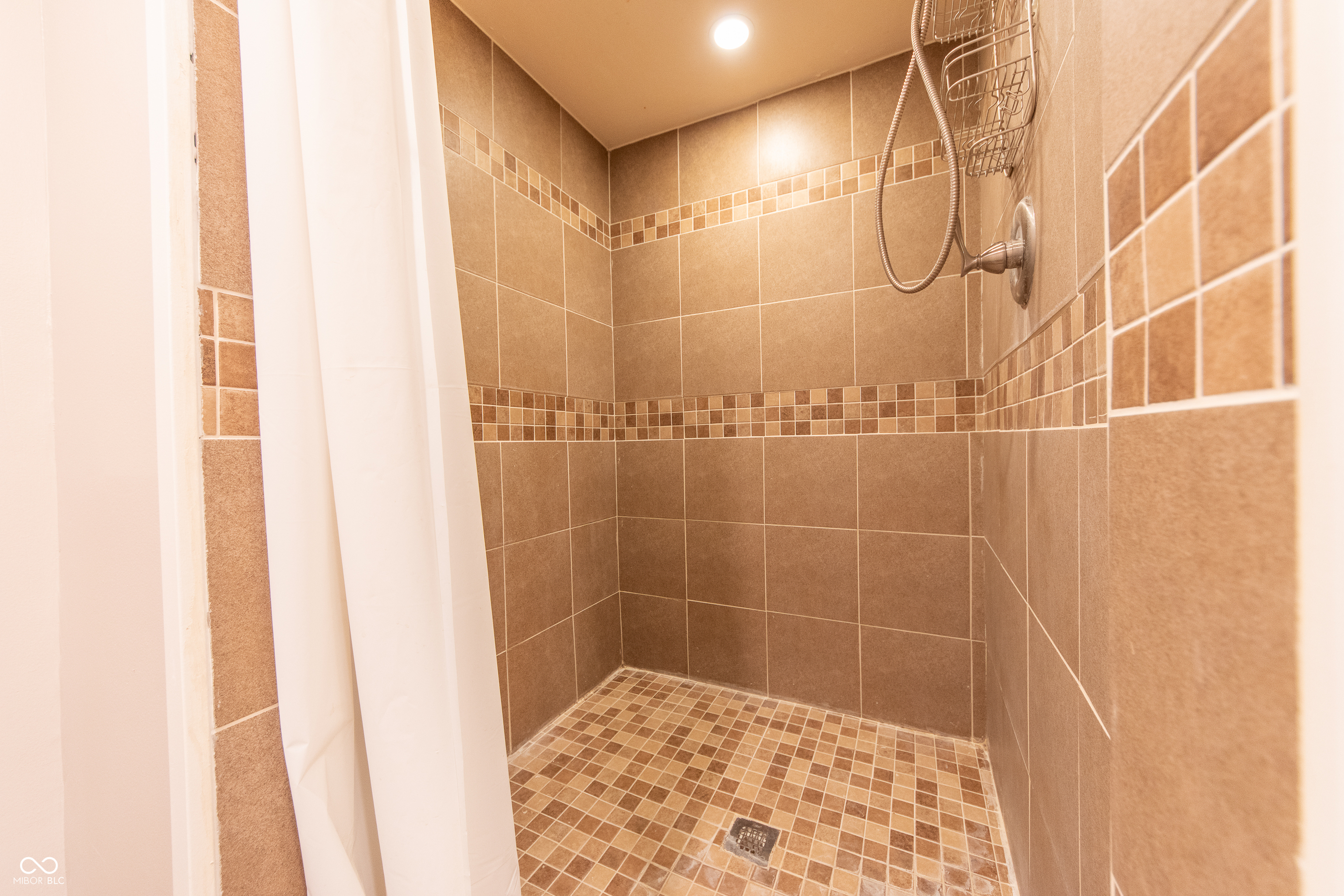 902 18th Street Columbus, IN 47201 - Photo 18 of 34