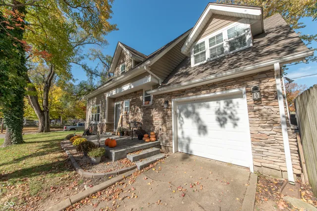 $259,900 | 902 18th Street, Columbus, IN 47201