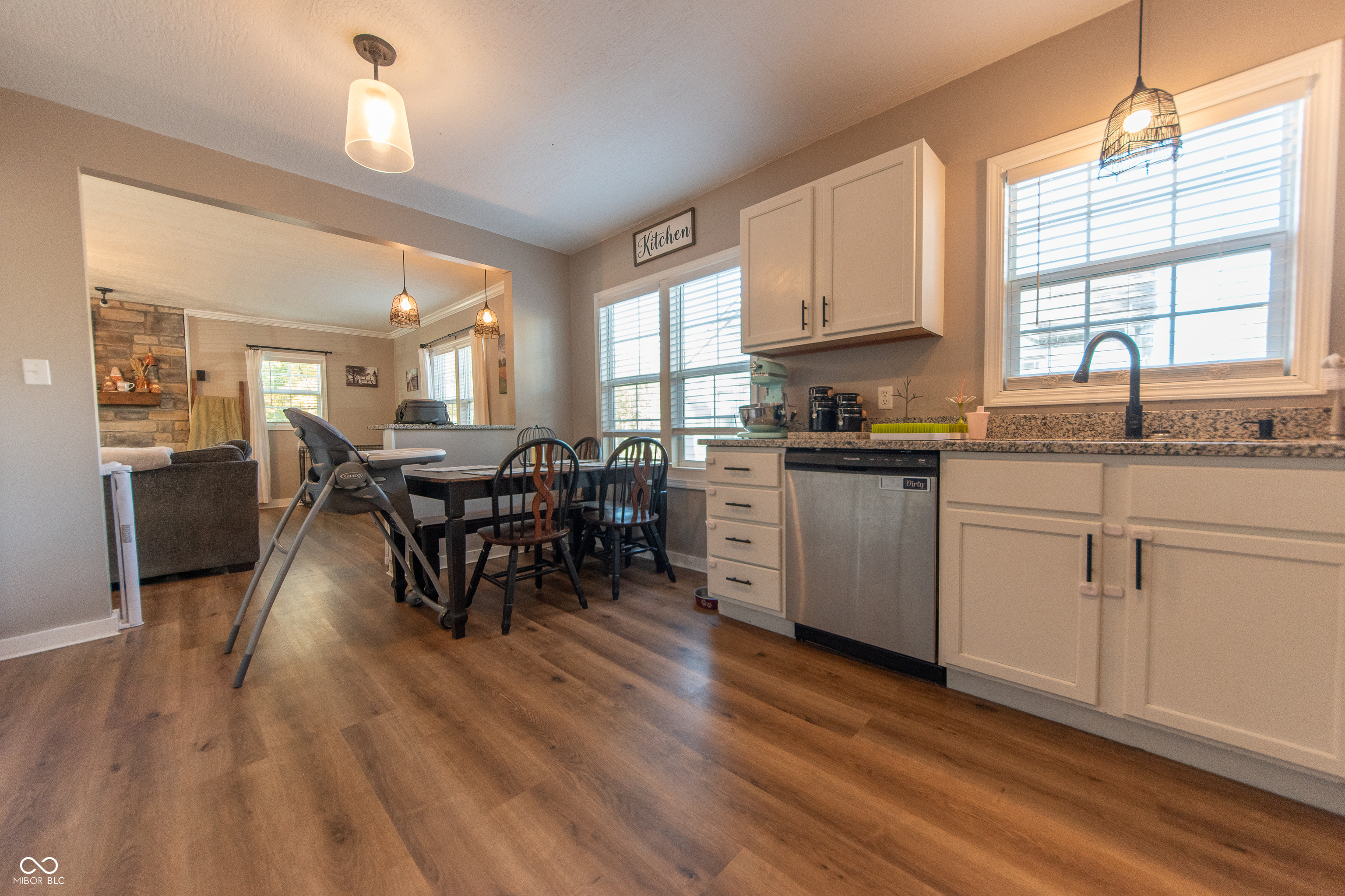 902 18th Street Columbus, IN 47201 - Photo 8 of 34