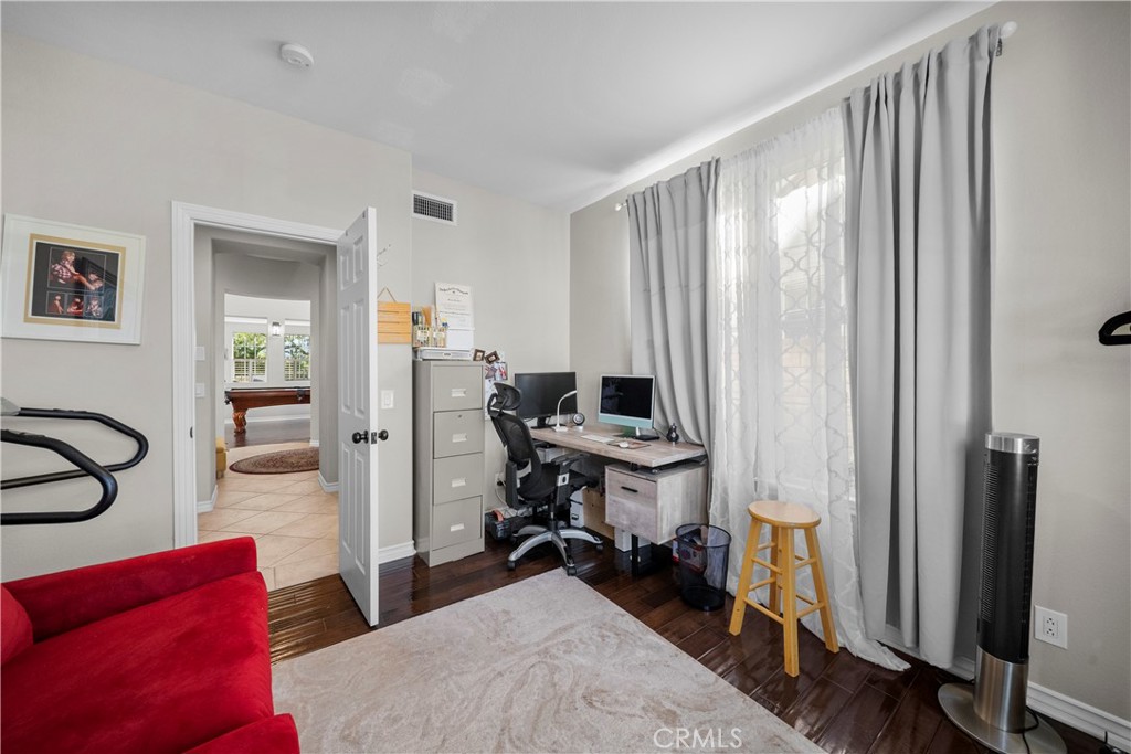 23912 Lakeside Road Valencia, CA 91355 - Photo 35 of 75