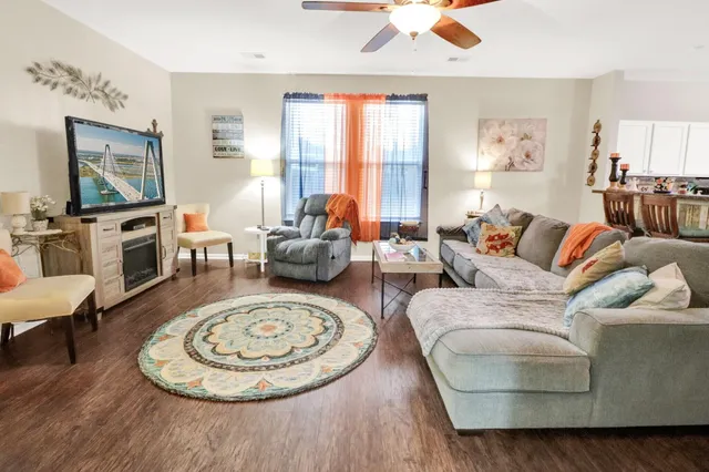 $399,000 | 207 Short Woods Court, Summerville, SC 29486