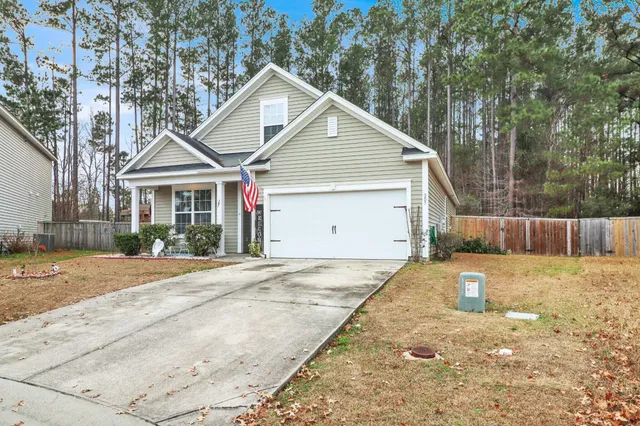 $399,000 | 207 Short Woods Court, Summerville, SC 29486