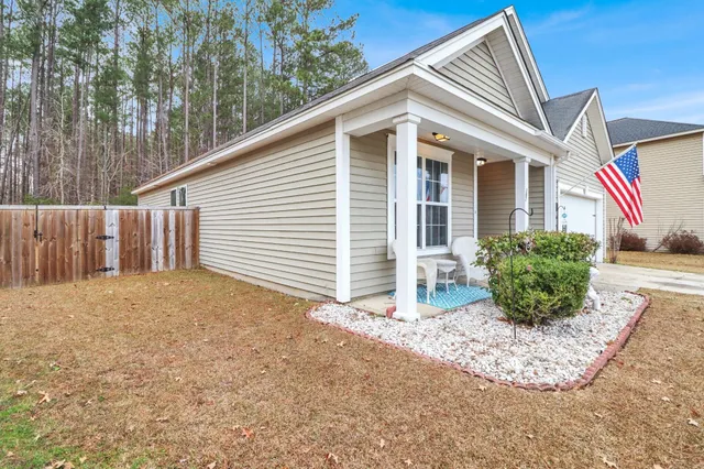 $399,000 | 207 Short Woods Court, Summerville, SC 29486