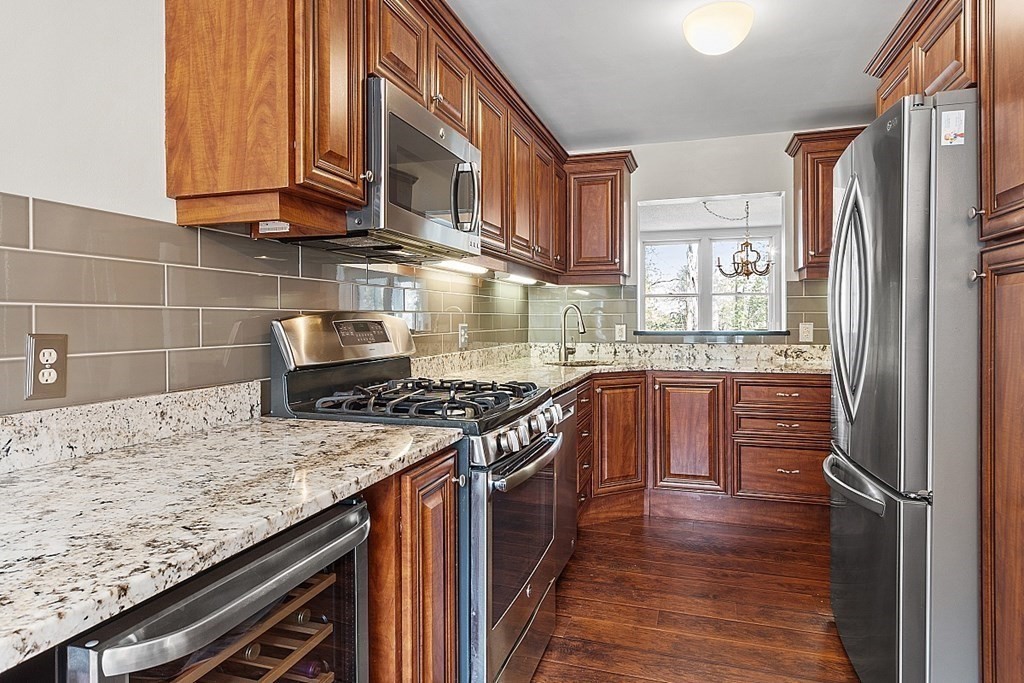 67 Cherry Hollow Road, Unit 67 Nashua, NH 03062 - Photo 3 of 42 Gallery Image 3