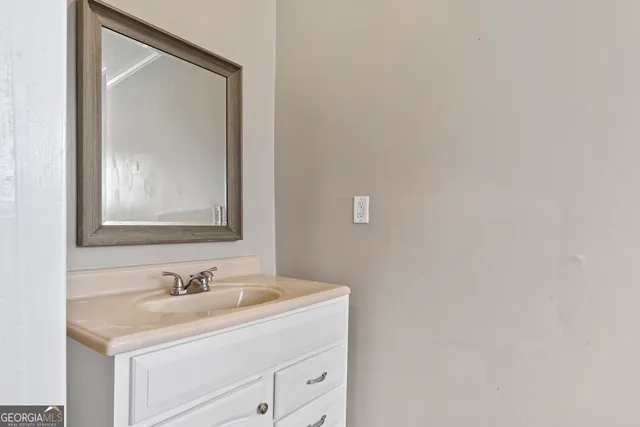 a house view with a outdoor space